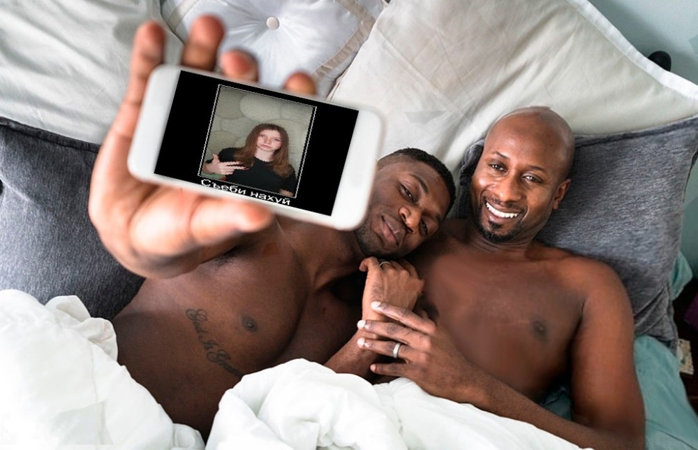 Негр в домашнем межрассовом видео натягивает в постели белую парижанку