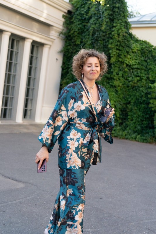 Create meme: kimono , kimono style, kimono max mara