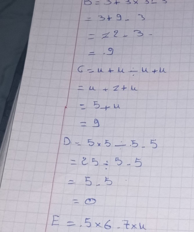 Create meme: find the root of the equation, one of the roots of the equation x^2+11x+q is equal to -7, find the largest root of the quadratic equation x2 11.