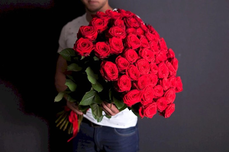 Create meme: 51 roses ecuador, 51 red roses, rose ecuador bouquet