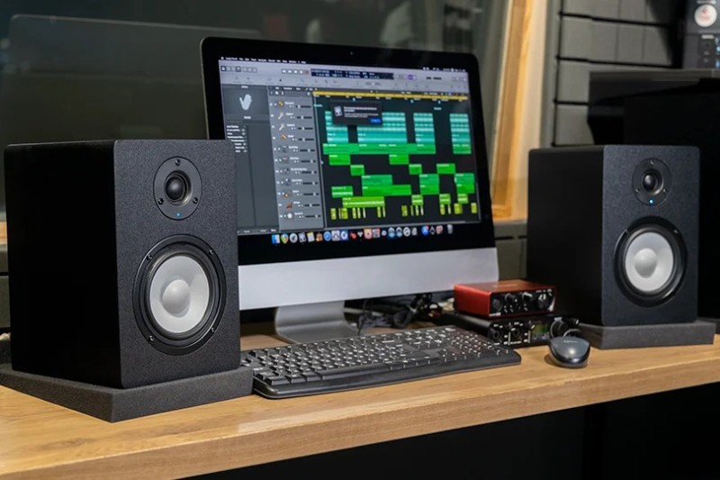 Create meme: Studio monitors, acoustics speakers, yamaha HS7 studio speakers