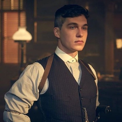 Create meme: Shelby of sharp visors, thomas shelby, Thomas Shelby haircut