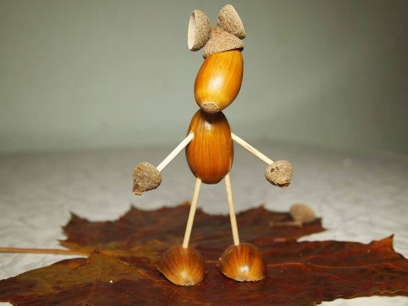 Create meme: DIY acorn, little men made of acorns, handmade crafts from acorns for children