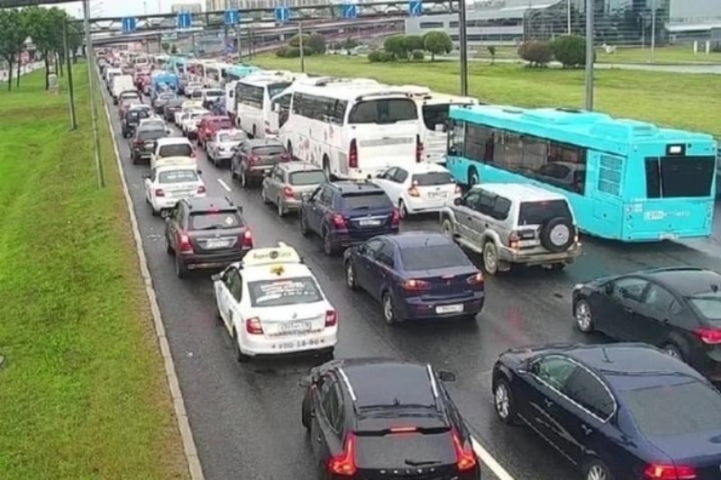 Create meme: a huge traffic jam, traffic jam on the Pulkovo highway, tube 