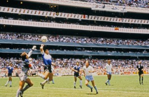 Создать мем: рука бога марадона, марадона сафаров, чемпионат мира по футболу 1986