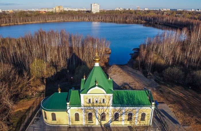 Затопленная часовня на волге