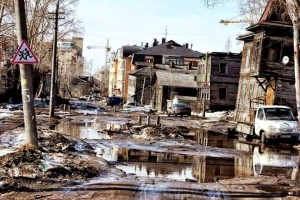 Создать мем: наводнения в россии, улица, разруха