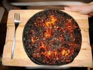 Создать мем: Пицца горелая