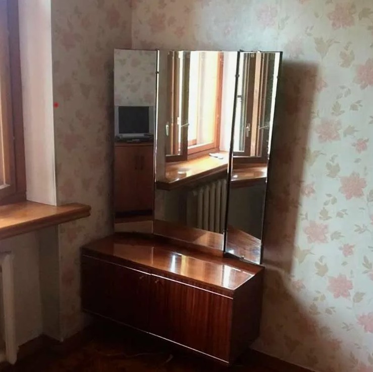 Create meme: pier glass trellis of the USSR, dressing table with a mirror of the USSR, a Soviet dressing table with a mirror