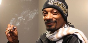 Create meme: Snoop Dogg smokes, Snoop Dogg young, Snoop Dogg stoned