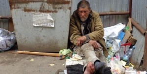 Create meme: rotting, bomzhatnik photo, photos of the homeless in the trash