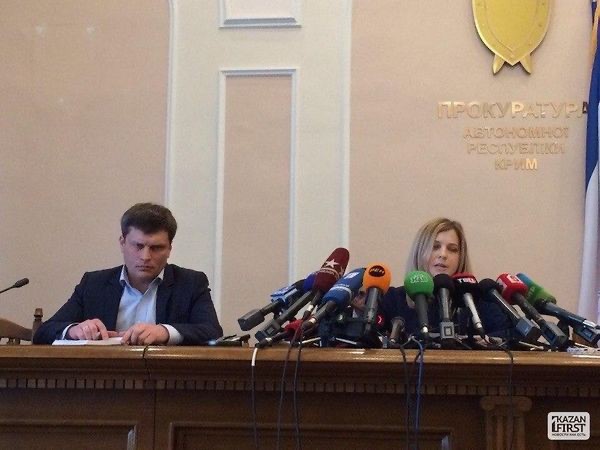 Create meme: poklonskaya microphones, deputies of the state Duma , meme with poklonskaya and microphones original