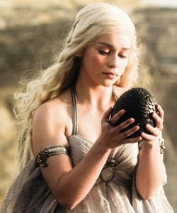 Create meme: Emilia Clarke daenerys, Emilia Clarke as daenerys Targaryen, game of thrones daenerys