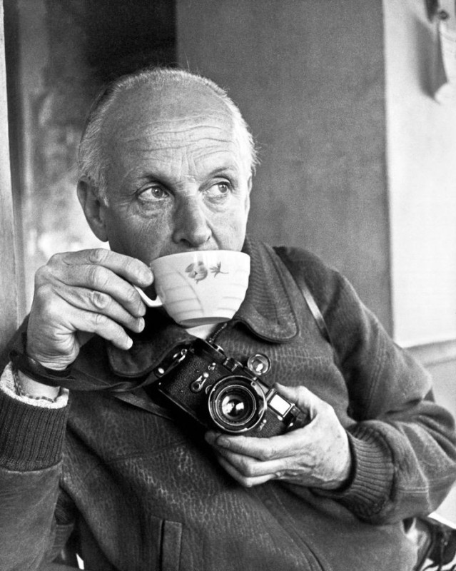 Create meme: Cartier Bresson Henri, photographer Henri Cartier Bresson, Henri Cartier Bresson biography