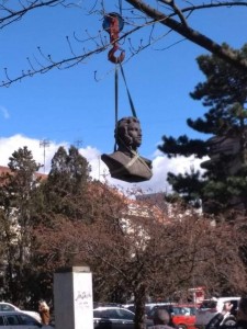 Создать мем: лимассол памятник пушкину, памятник горькому в тбилиси, франклин рузвельт памятник ялта