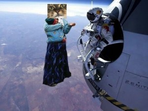 Создать мем: прыжок из стратосферы, феликс баумгартнер, совершил прыжок из стратосферы 2012