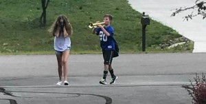 Создать мем: trumpet kid mem, мем мальчик с трубой преследует девочку, trumpet boy meme original