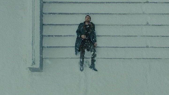 Create meme: darkness, Ryan Gosling Blade Runner 2049 lies in the snow, blade runner