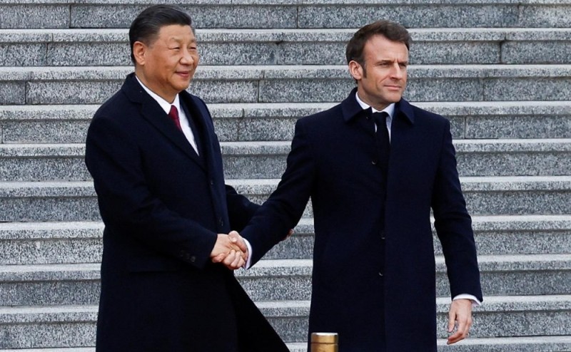 Create meme: Xi Jinping Macron Ursula, Xi Jinping and Macron, XI Jinping 