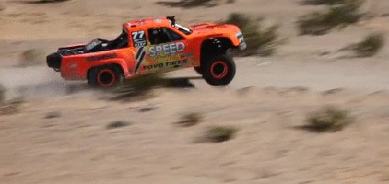 Создать мем: прыгающая машина, trophy truck baja 1000 dune, baja 500