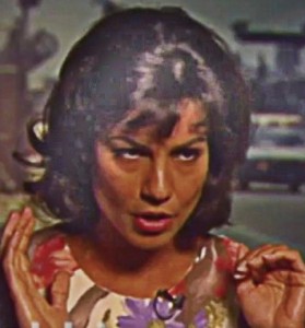 Создать мем: con gli occhi chiusi, 1994 сцены con, индийские актрисы, pam grier - foxy brown (1974)
