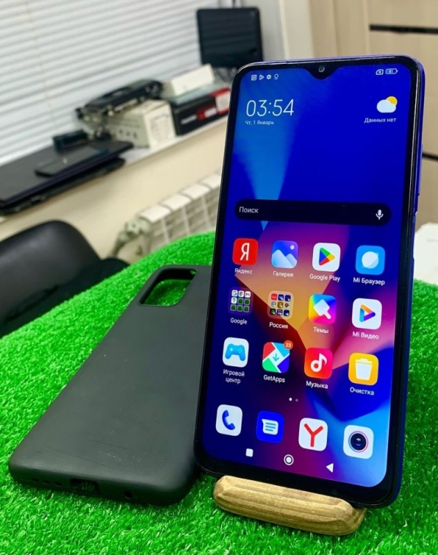 Create meme: smartphone , xiaomi redmi 9 smartphone, redmi 9 t