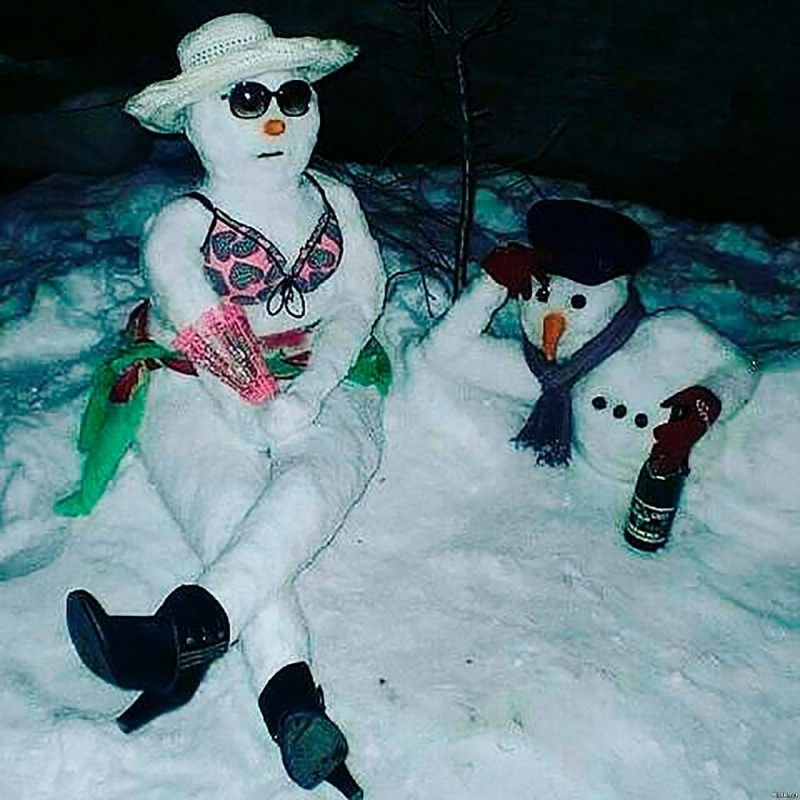 Создать мем: необычный снеговик, красивые снеговики, креативный снеговик