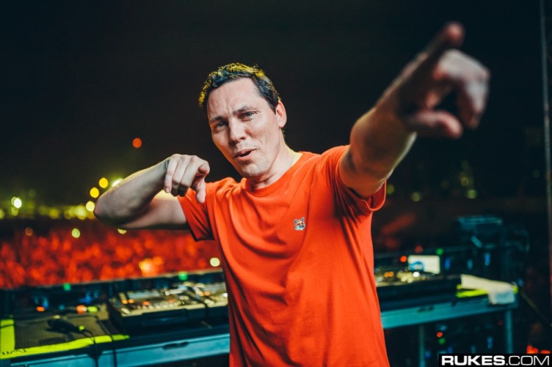 Create meme: tiesto dj silence, tiësto, tiesto the business