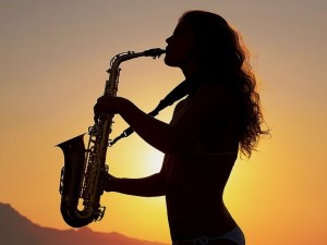 Create meme: saxophone, funny pictures with saxophone, romantic saxophone
