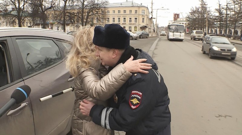 Create meme: traffic , policeman , traffic police women