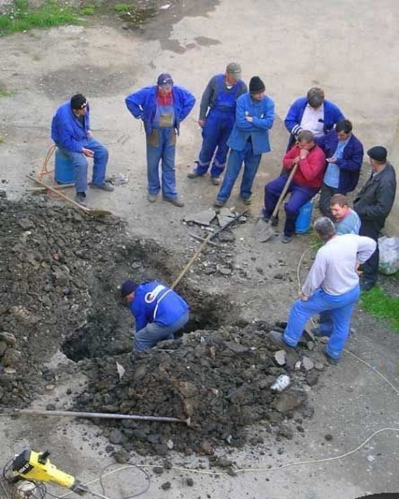 Create meme: Bob digs a hole, Workers dig a meme, one worker and many chiefs