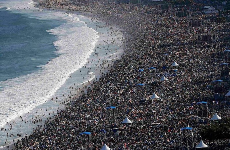 Create meme: copacabana beach in rio de janeiro, beaches of Rio de Janeiro, China beach at the height of the season