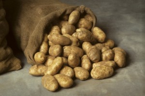 Создать мем: картофелина, мешок картофеля, potato