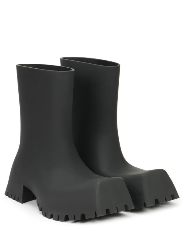 Create meme: balenciaga rubber boots, balenciaga rubber boots, balenciaga trooper rubber boots