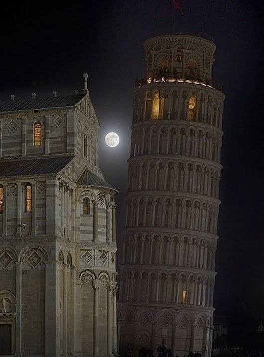 Create meme: leaning tower of pisa, leaning tower of Pisa, leaning tower of pisa at night