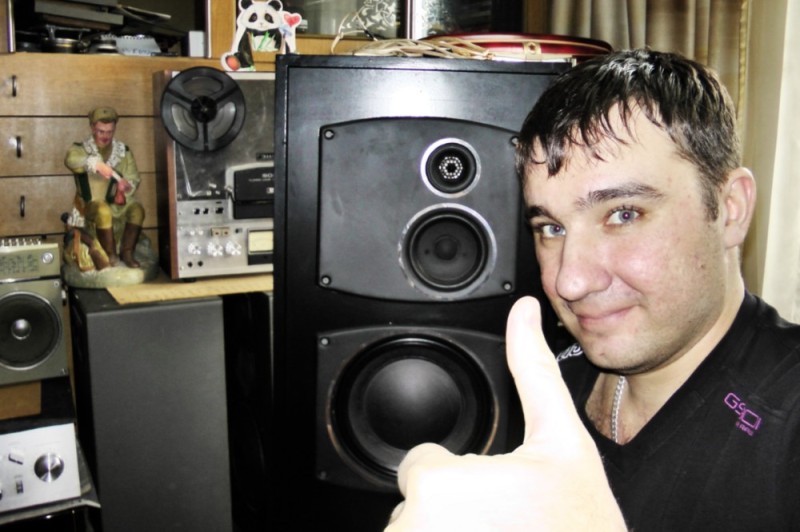 Create meme: vintage audio equipment, column radio equipment, vega speakers