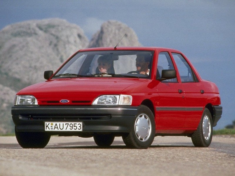 Создать мем: Ford Escort V, форд эскорт. 1996 5 поколение, ford orion iii