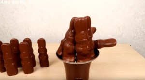 Create meme: chocolate Bunny, chocolat, curly chocolate heart