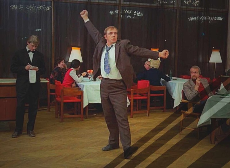 Create meme: Leonid Kuravlev Afonya dance, dancing in a restaurant, a bad dancer