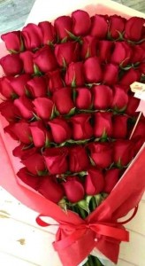 Create meme: postcard, red roses bouquet, beautiful flowers bouquets