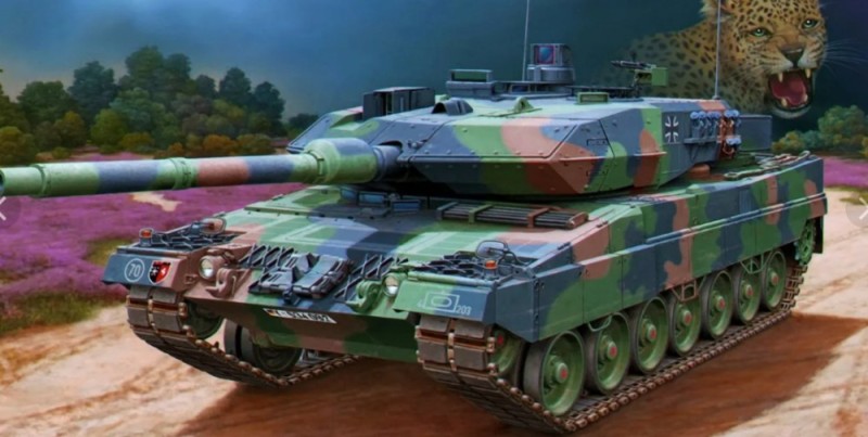 Create meme: leopard 2a6 tank, leopard 2 tank, Revell 03243 model leopard tank 2A5/A5NL 1/35