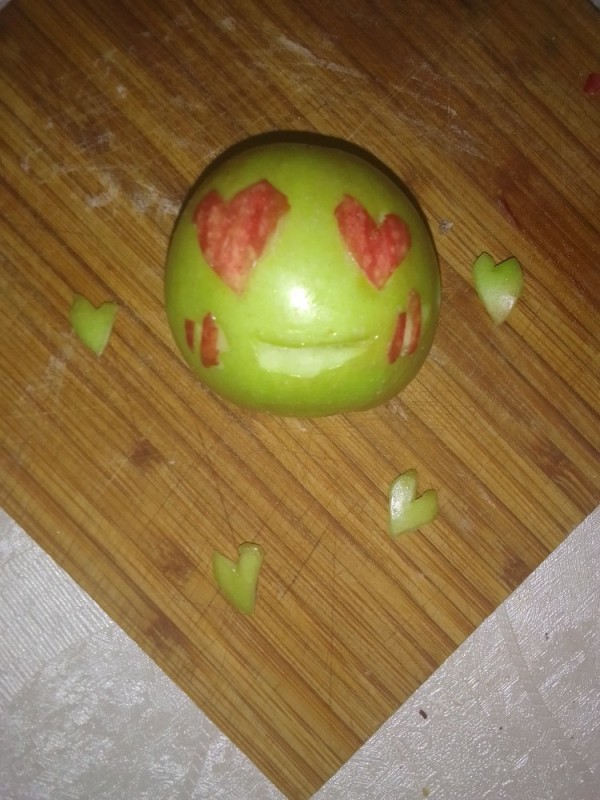 Create meme: crafts from apples, apple shapes, vegetables