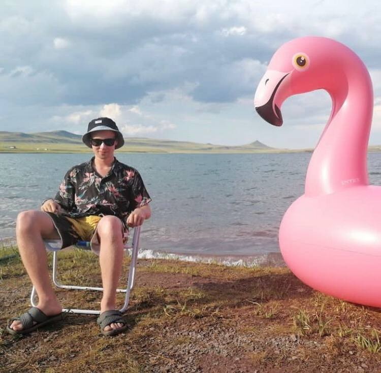 Create meme: inflatable flamingo, Asian , pink flamingo inflatable