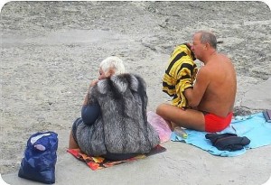 Create meme: humor jokes, funny photo of the sea, in the summer in a fur coat photos