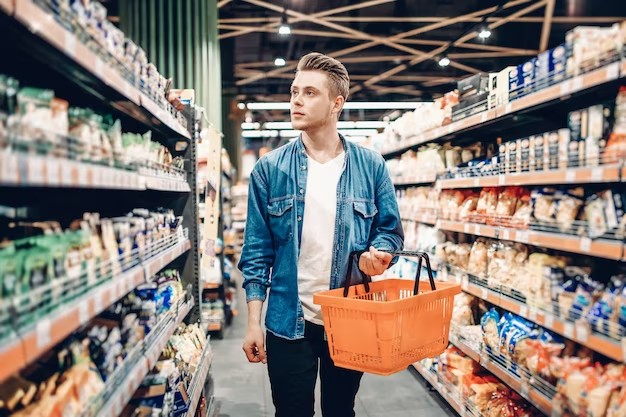 Создать мем: в супермаркете, at the supermarket, мужчина в супермаркете