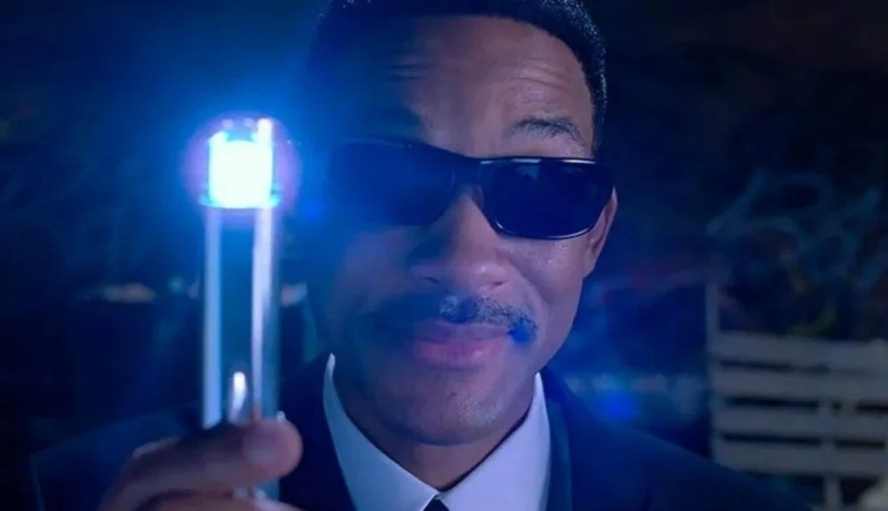 Create meme: the memory erasing men in black, will Smith erases memory, to erase the memory of the men in black