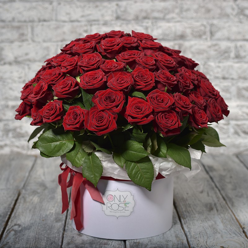 Create meme: 101 premium roses, bouquets of gorgeous roses, rose explorer bouquet