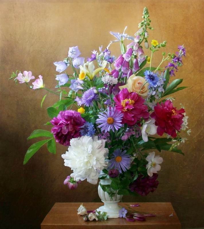 Create meme: Marina Filatova still lifes, still lifes by Marina Filatova filatova, Marina Filatova peonies still lifes