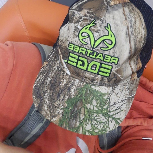 Create meme: realtree apc cap, hoyt realtree xtra cap, camouflage baseball cap