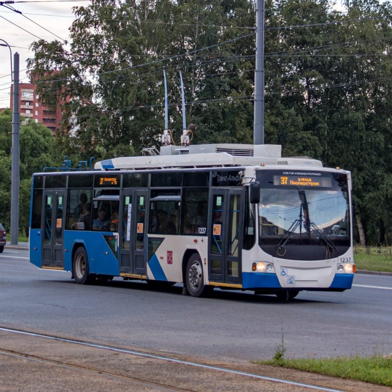 Create meme: trolleybuses, Saint petersburg trolleybus, VMZ-5298 "avangard"